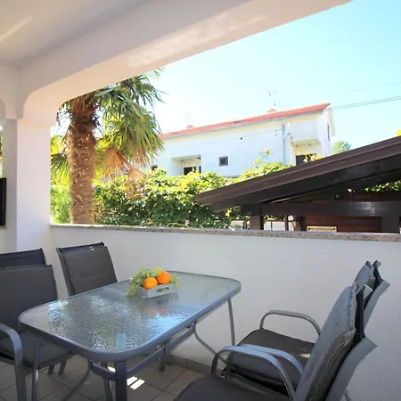 Lili Mit Pool, Grill Und Parkplatz * פורץ