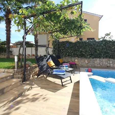 Apartman Lili Mit Pool, Grill Und Parkplatz Poreč