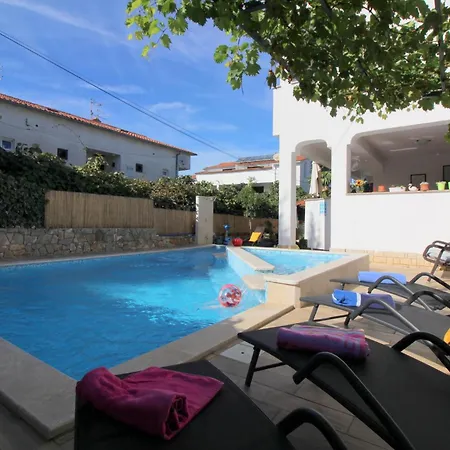 Apartman Lili Mit Pool, Grill Und Parkplatz Poreč